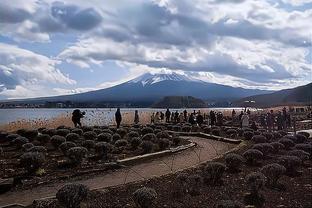 徐静雨：湖人上半场尽可能不要拼得太狠 我感觉他们不止会赢一场